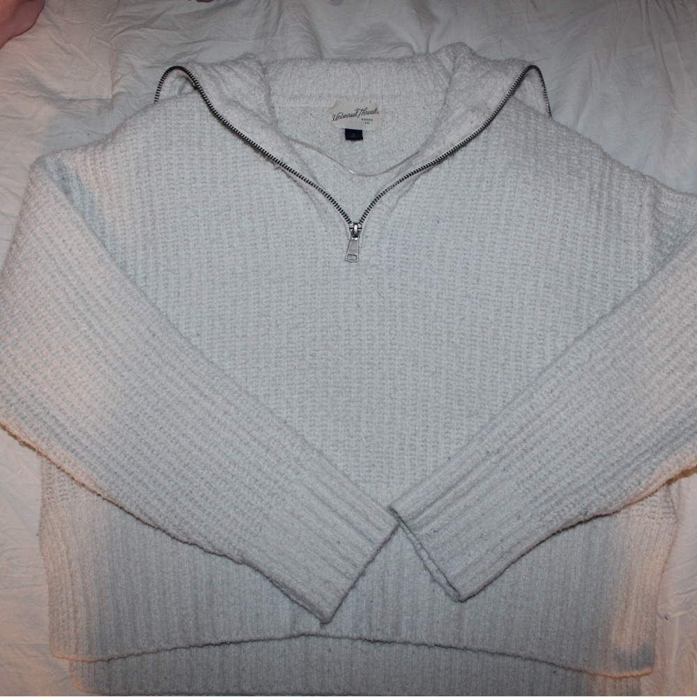 Universal Thread Cream Textured Sweater